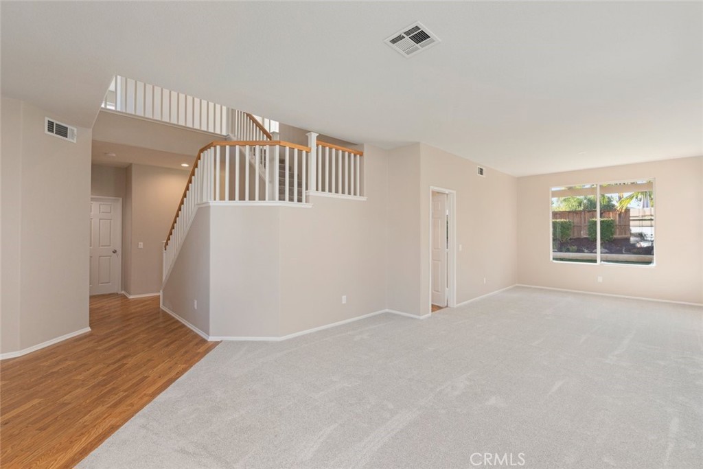 39726 Ashland Way Property Photo 7