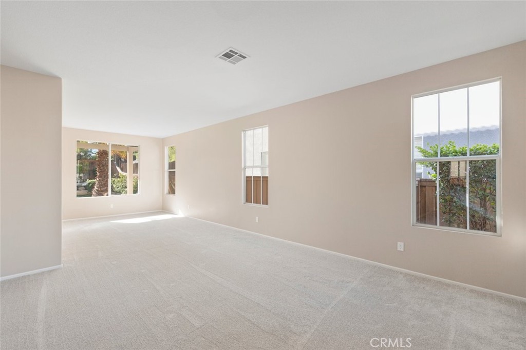 39726 Ashland Way Property Photo 8