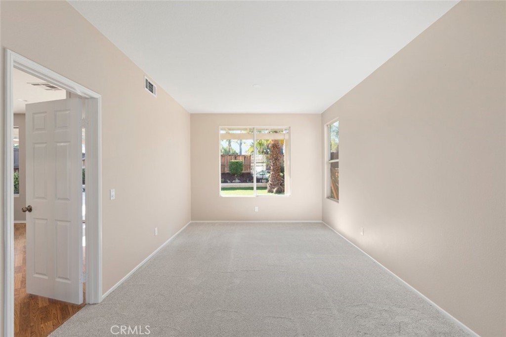 39726 Ashland Way Property Photo 11