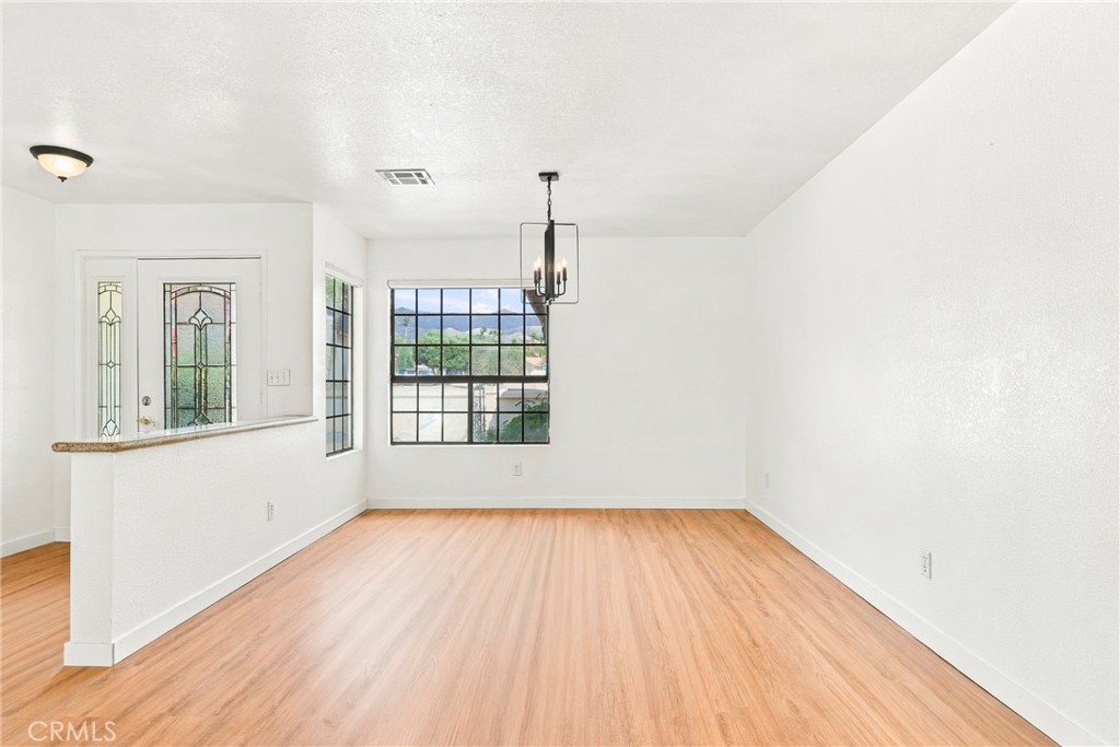 9751 Brookline Ave Property Photo 6