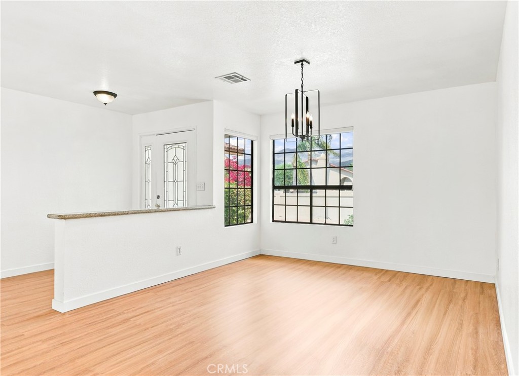 9751 Brookline Ave Property Photo 8