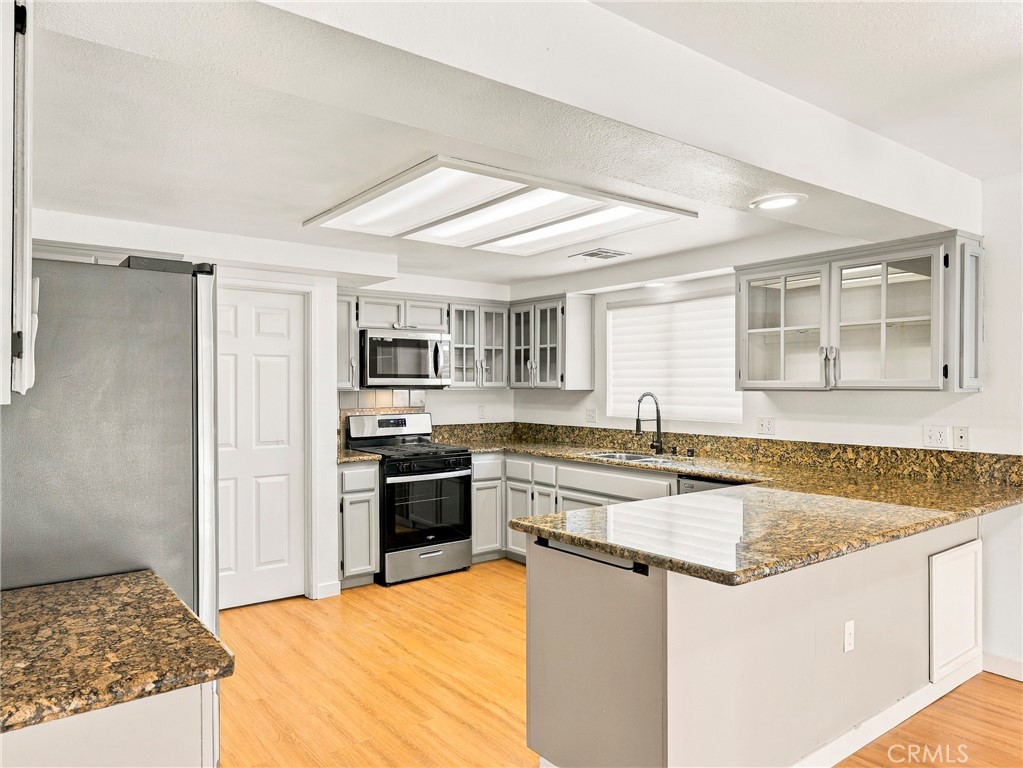 9751 Brookline Ave Property Photo 14