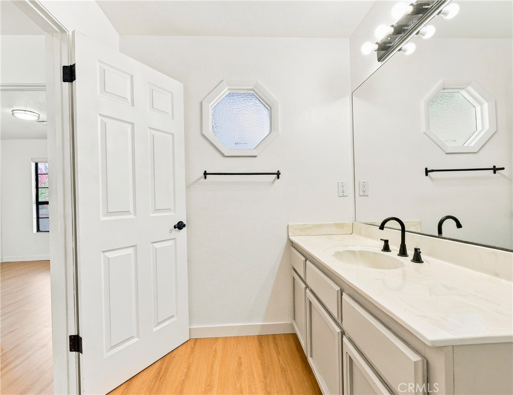 9751 Brookline Ave Property Photo 29
