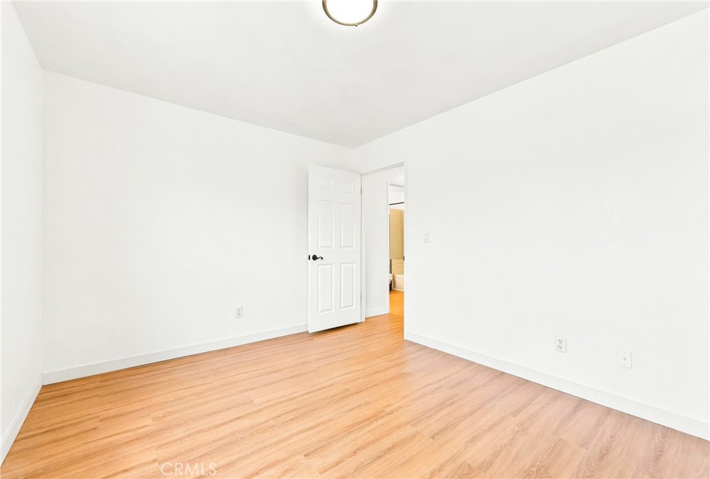 9751 Brookline Ave Property Photo 32