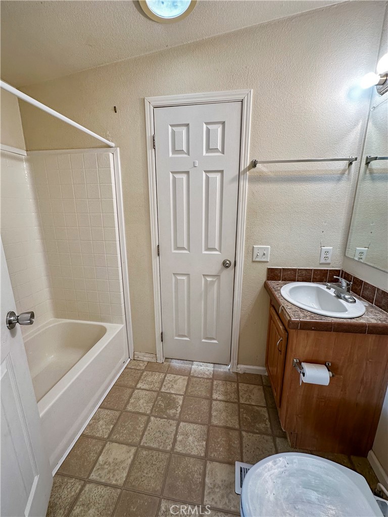 2450 E Hobsonway 57 Property Photo 15