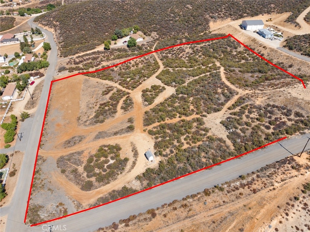 33602 Lynx Property Photo 4