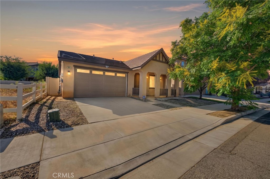 868 White Pepper Property Photo 1