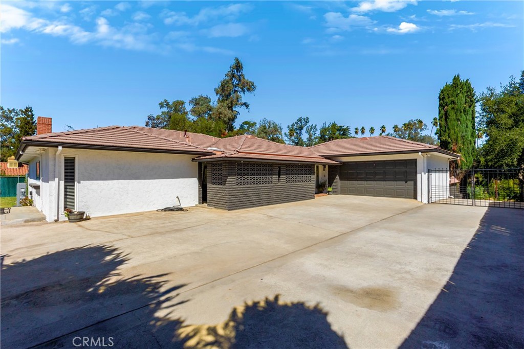 1306 Garden Property Photo 3