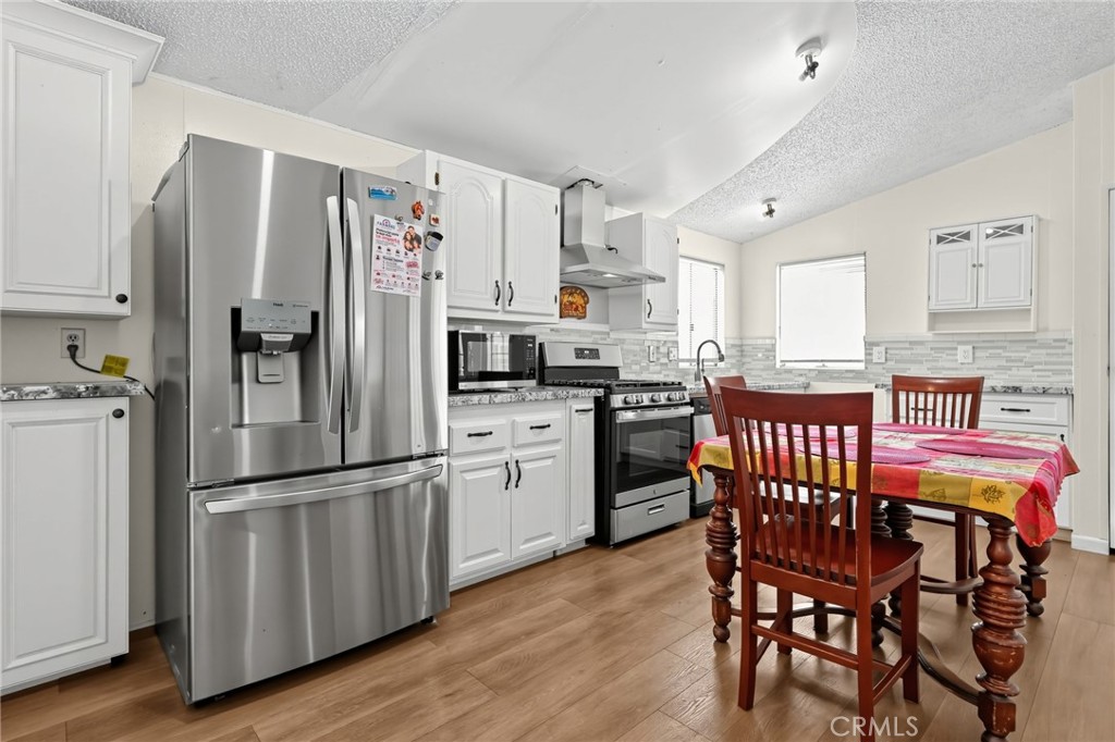 1931 E Meats Ave Property Photo 7