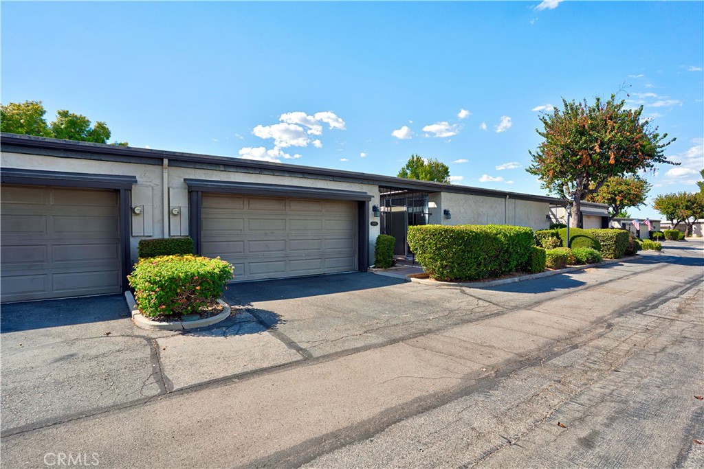 28372 Paseo Grande Property Photo 2