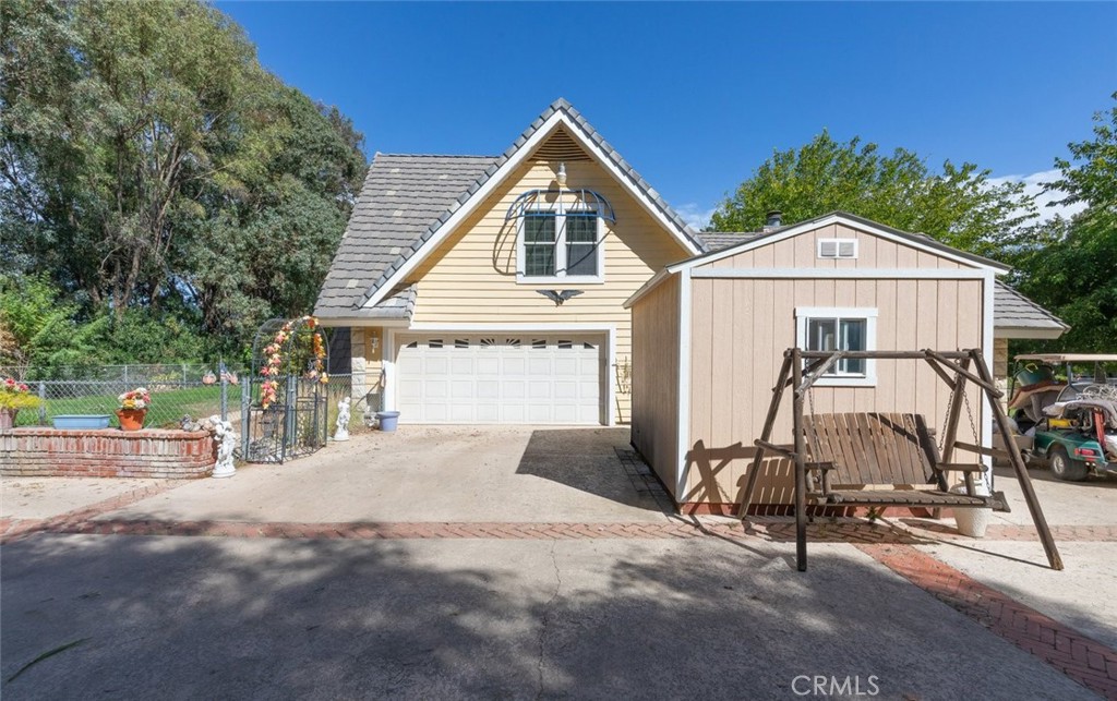 32162 Leslie Street Property Photo 4