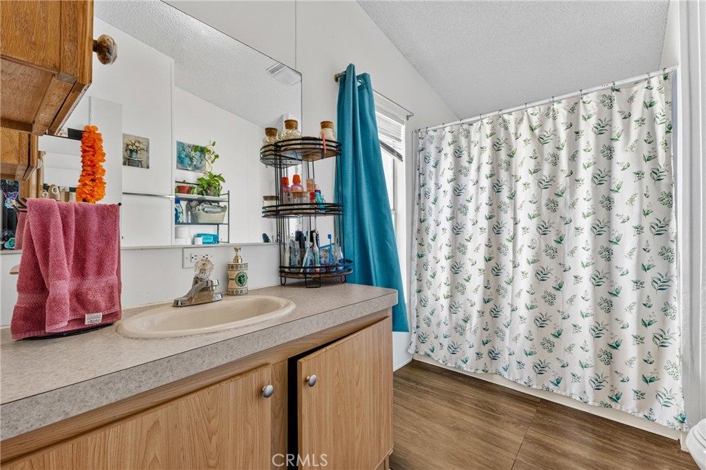 913 S Grand Avenue 102 Property Photo 20