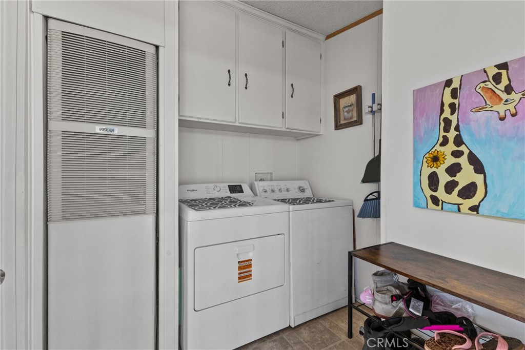 913 S Grand Avenue 102 Property Photo 22