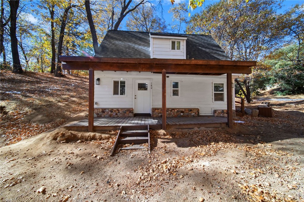 180 Glen Avon Dr Property Photo 3