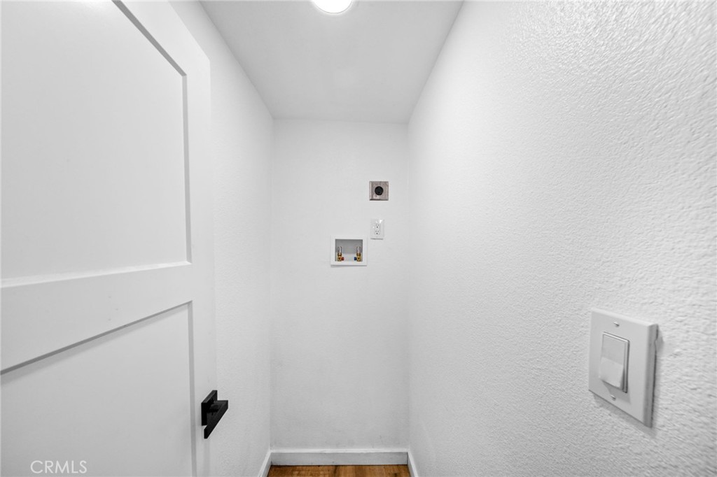 180 Glen Avon Dr Property Photo 11