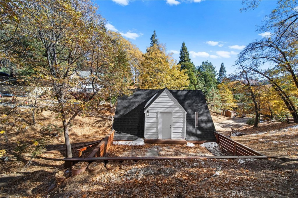 180 Glen Avon Dr Property Photo 18