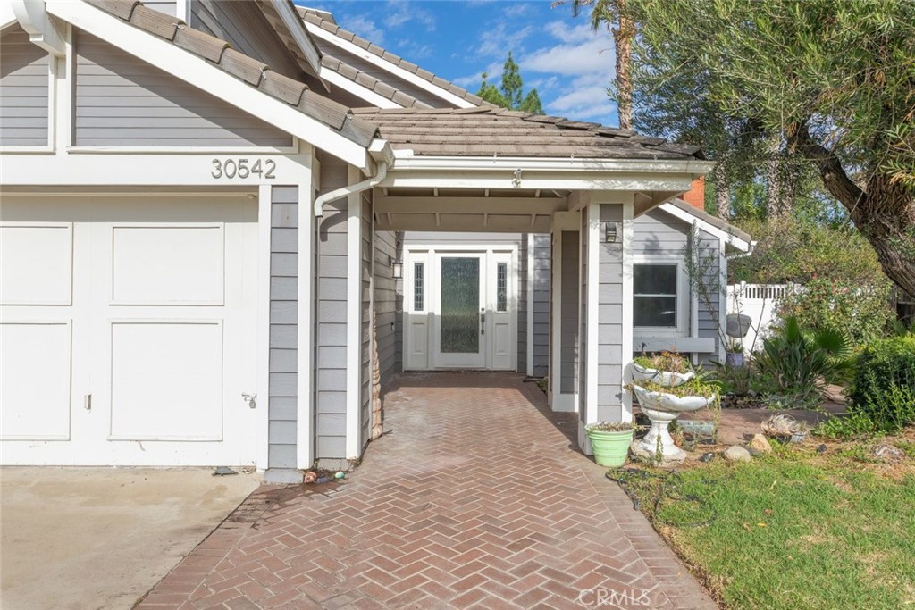 30542 Bridgeview Circle Property Photo 9