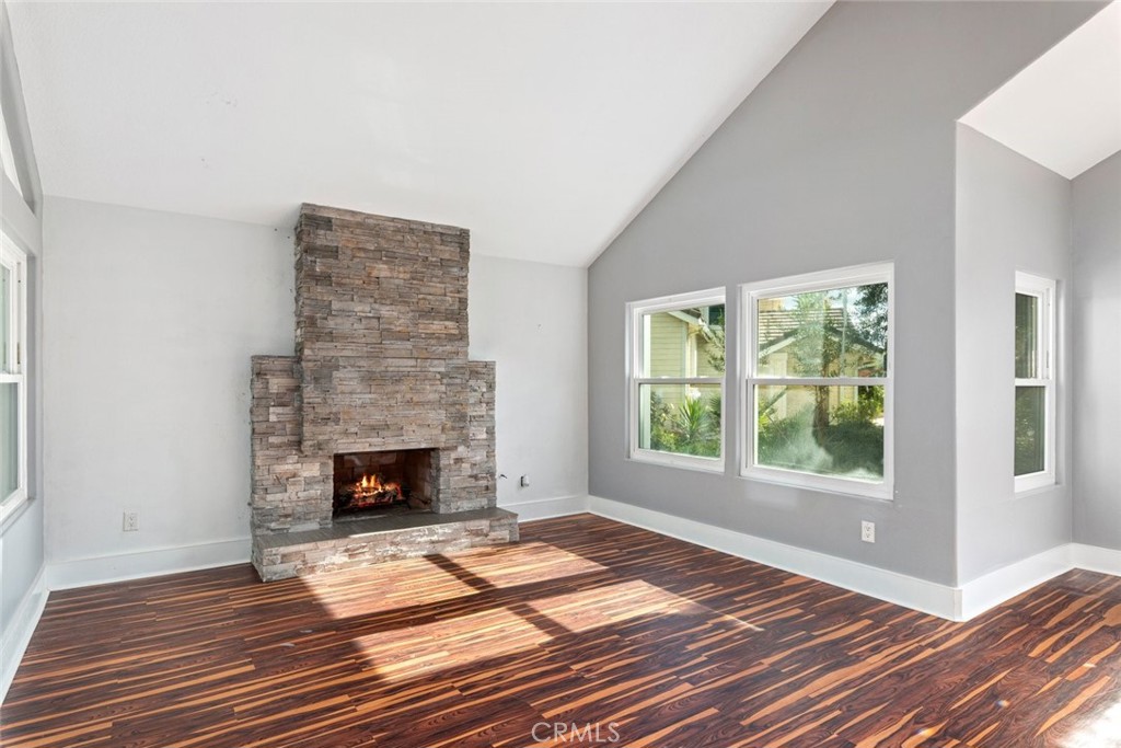 30542 Bridgeview Circle Property Photo 14