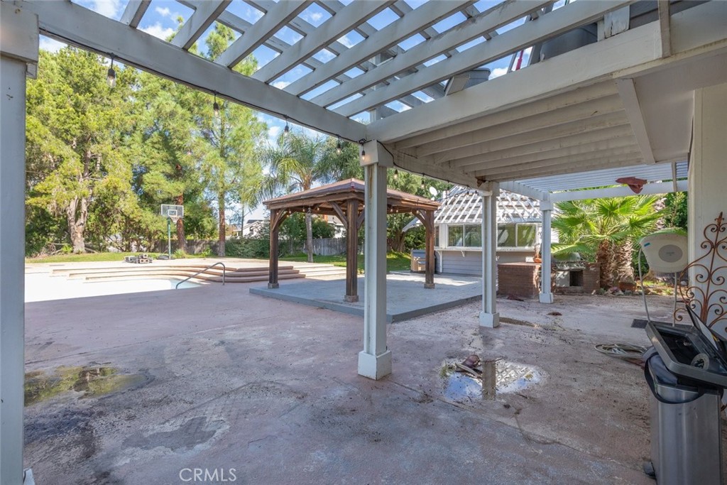 30542 Bridgeview Circle Property Photo 34