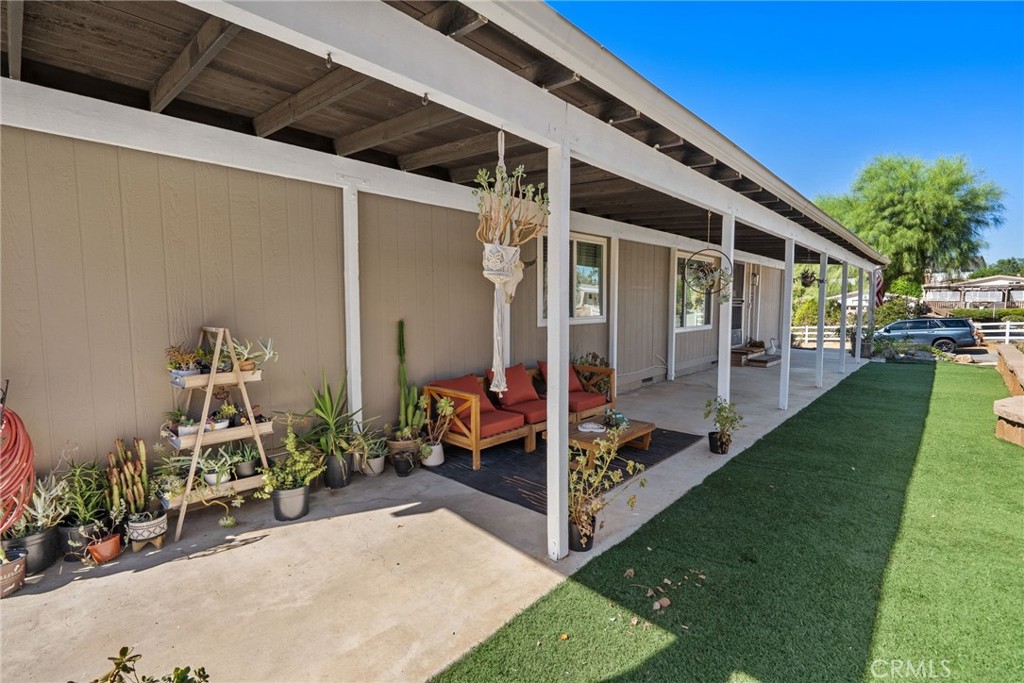 34248 Tractor Property Photo 29