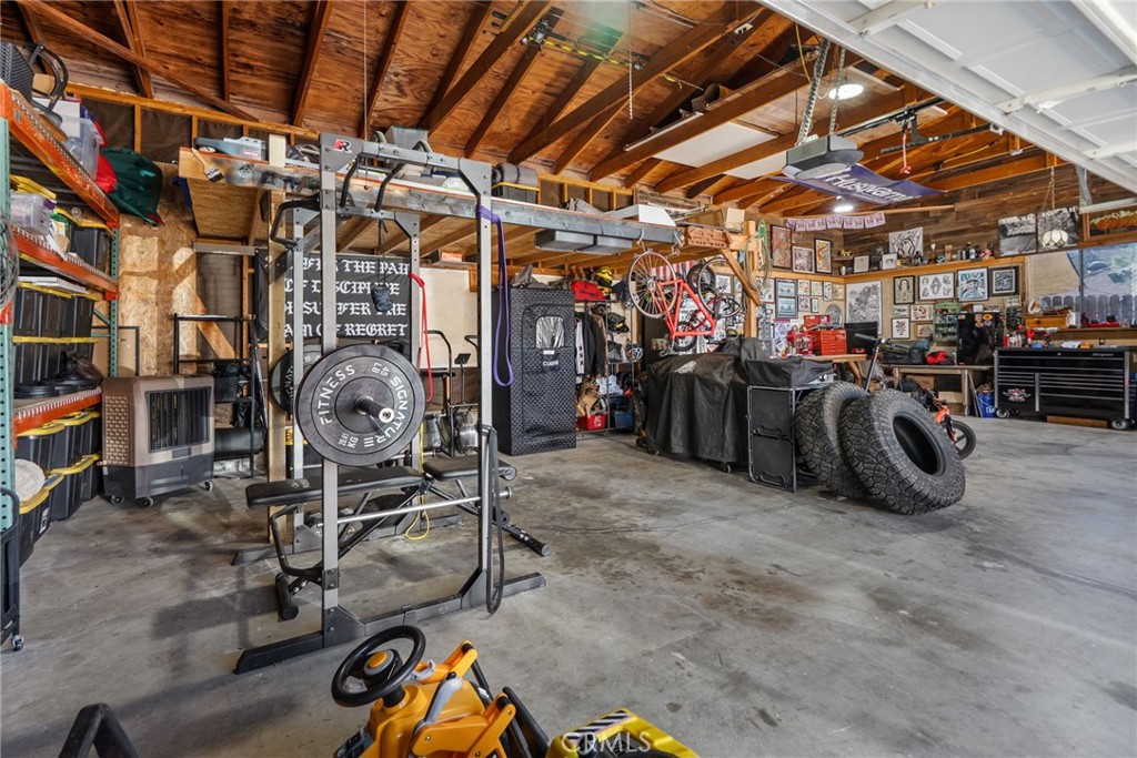 34248 Tractor Property Photo 37