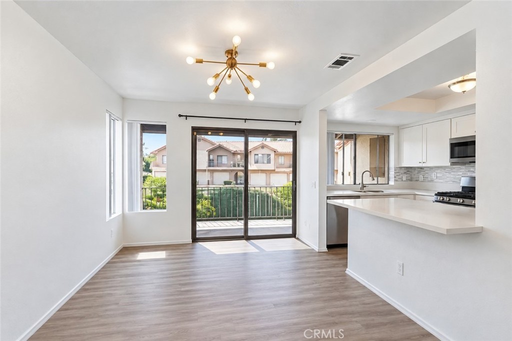 1022 Grape Street Property Photo 7
