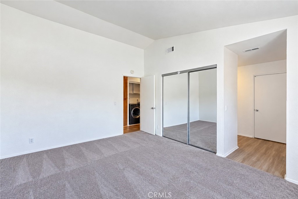1022 Grape Street Property Photo 12