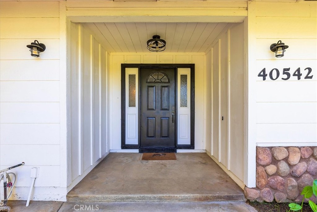 40542 Quiet Hills Property Photo 3