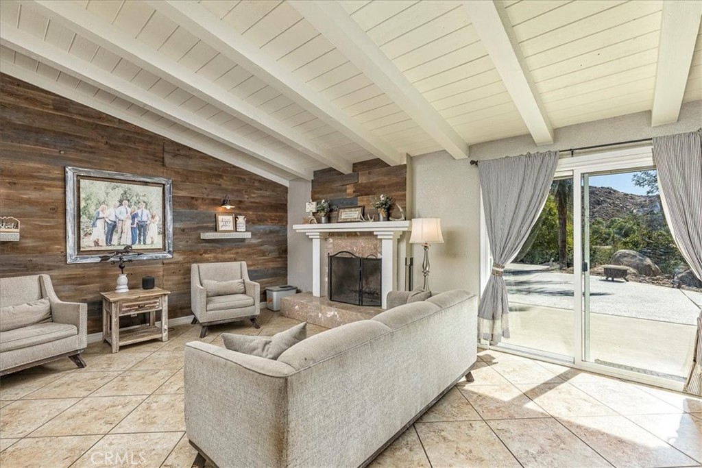 40542 Quiet Hills Property Photo 5
