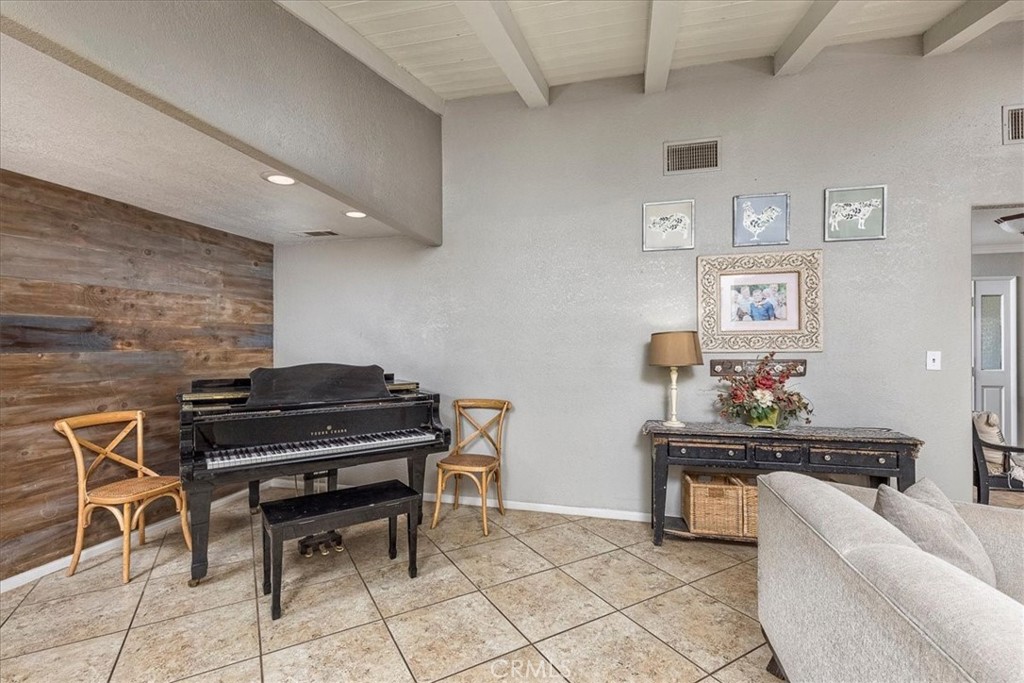 40542 Quiet Hills Property Photo 6