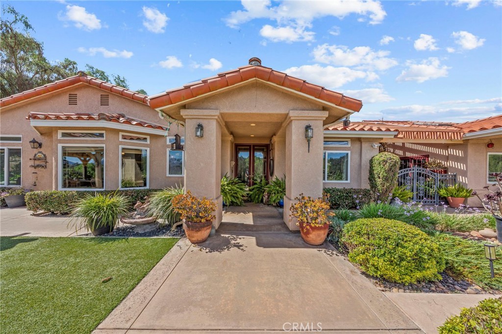 349 Puerta De Lomas Property Photo 6