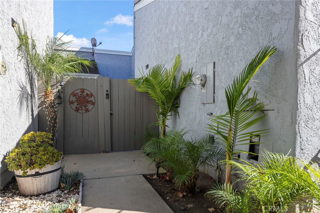 466 Broderick Way Property Photo 3