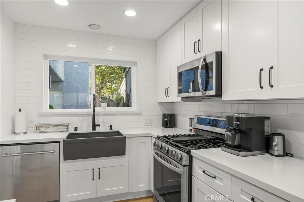 466 Broderick Way Property Photo 14