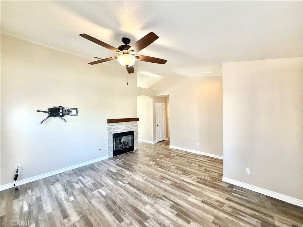 31285 Hamburg Circle Property Photo 7