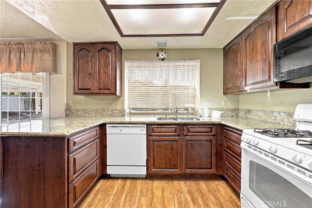 21465 Walnut Property Photo 17