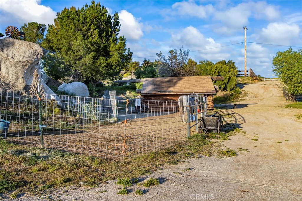 42355 Fresz Road Property Photo 14