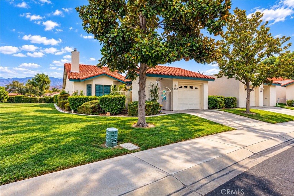 1060 Clubhouse Property Photo 1