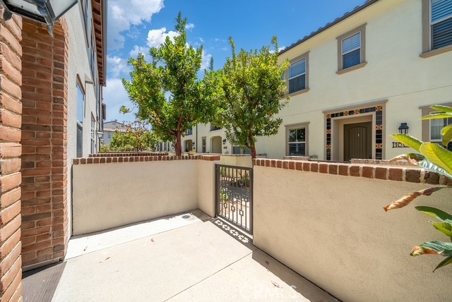 809 El Paseo Property Photo 1