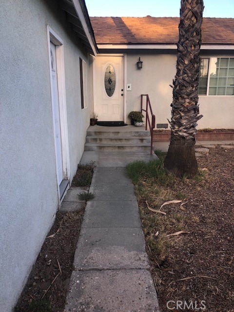 296 Palm Ave Property Photo 4