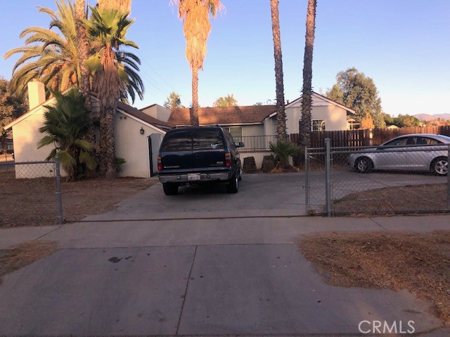 296 Palm Ave Property Photo 5