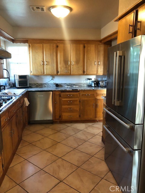 296 Palm Ave Property Photo 10