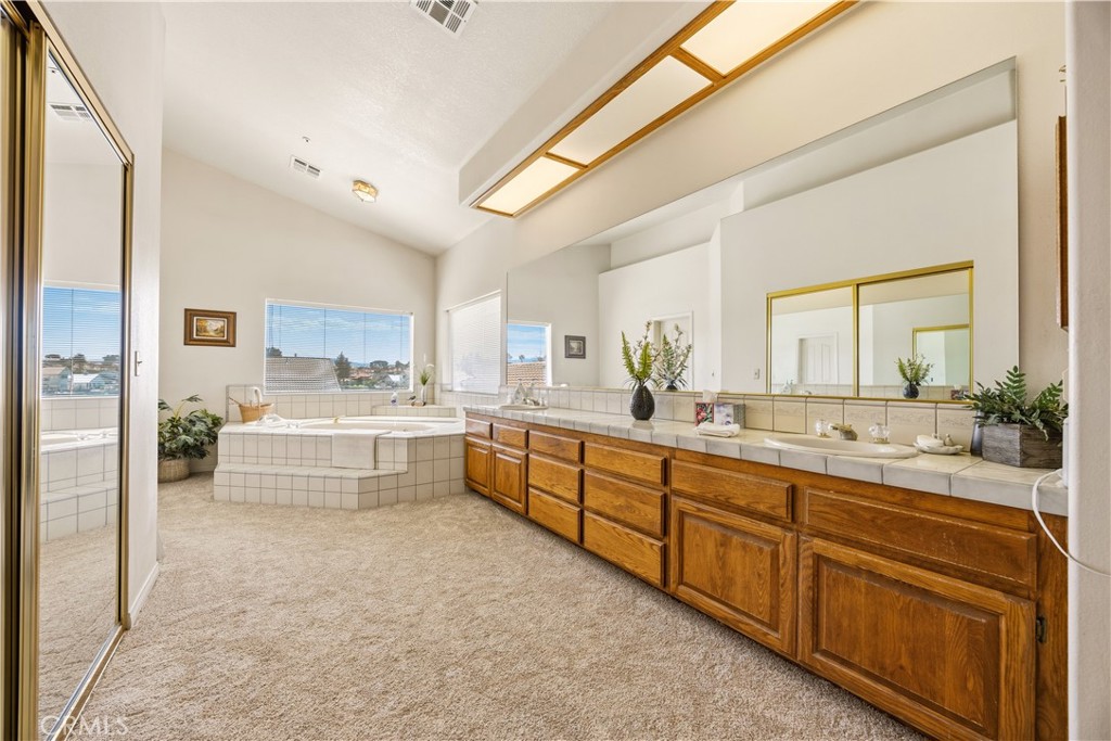 13720 White Sail Property Photo 17