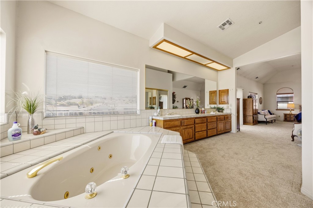 13720 White Sail Property Photo 19
