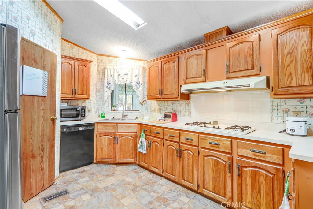 1216 Lodgepole Drive Property Photo 5