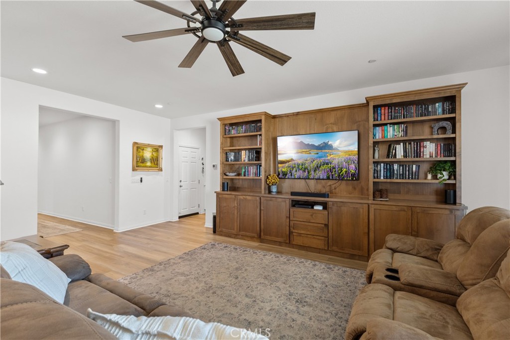 30290 Roebuck Court Property Photo 7