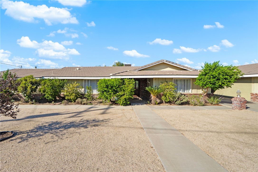 1330 Eaton Property Photo 2