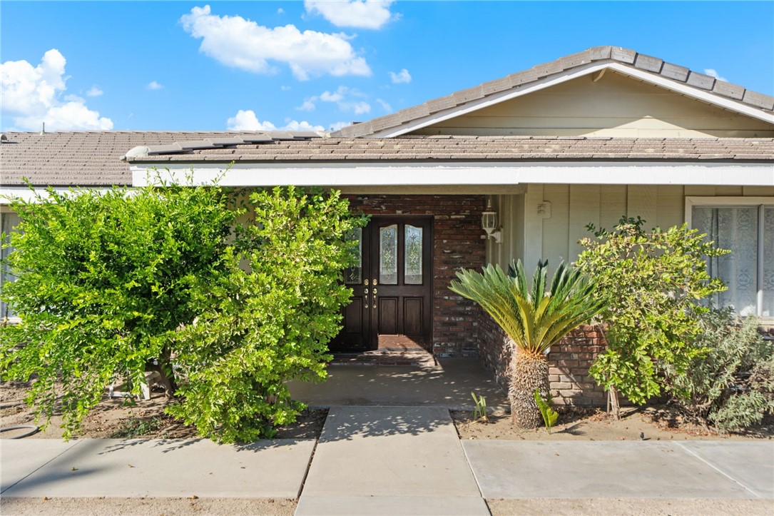 1330 Eaton Property Photo 3