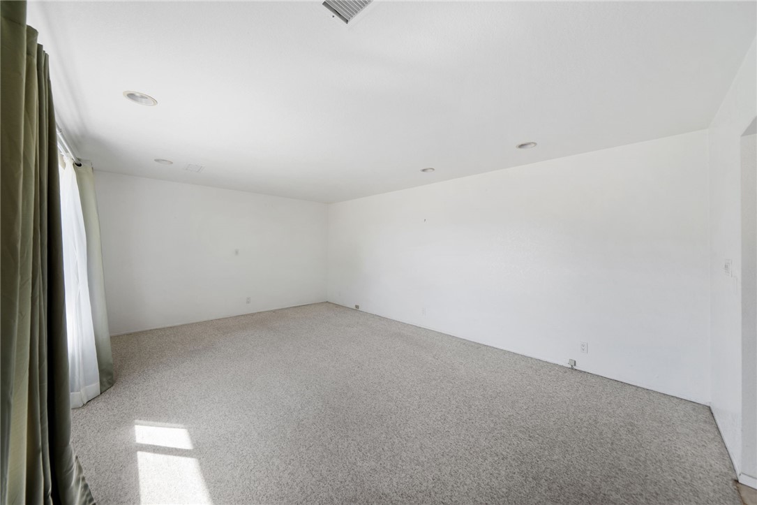 1330 Eaton Property Photo 6