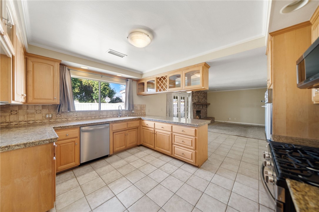 1330 Eaton Property Photo 11