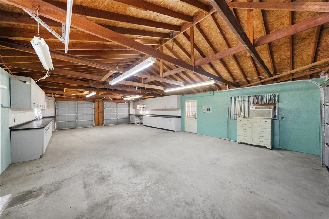 1330 Eaton Property Photo 30